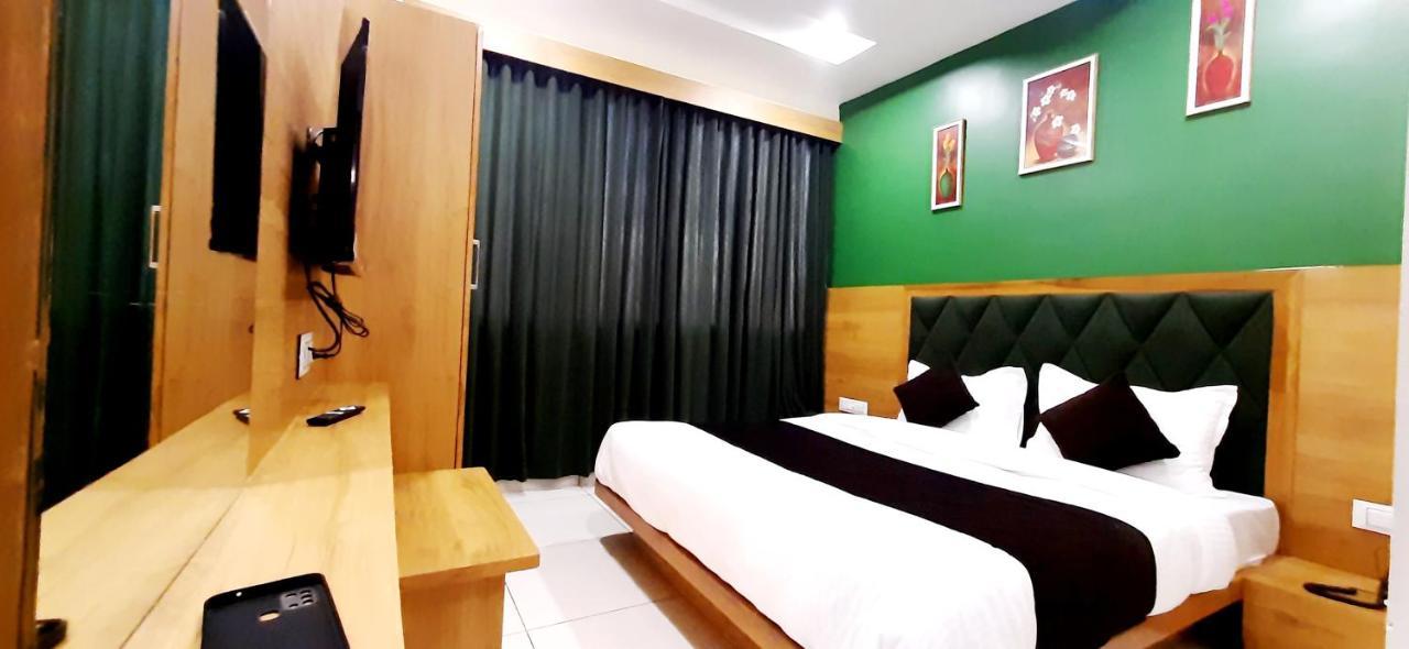Hotel Suncity Ahmedabad Extérieur photo