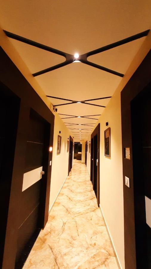 Hotel Suncity Ahmedabad Extérieur photo