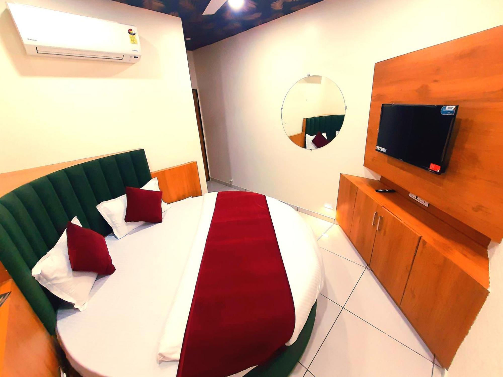 Hotel Suncity Ahmedabad Extérieur photo
