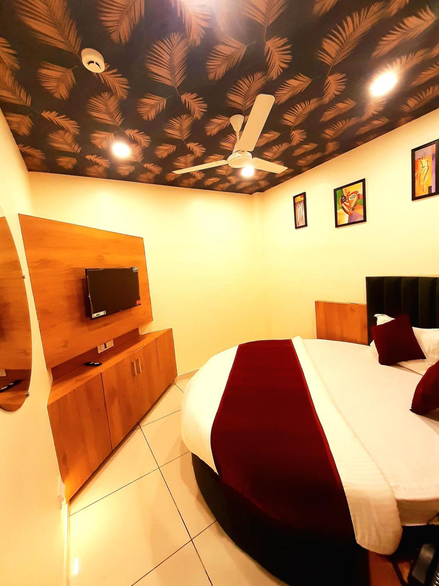 Hotel Suncity Ahmedabad Extérieur photo