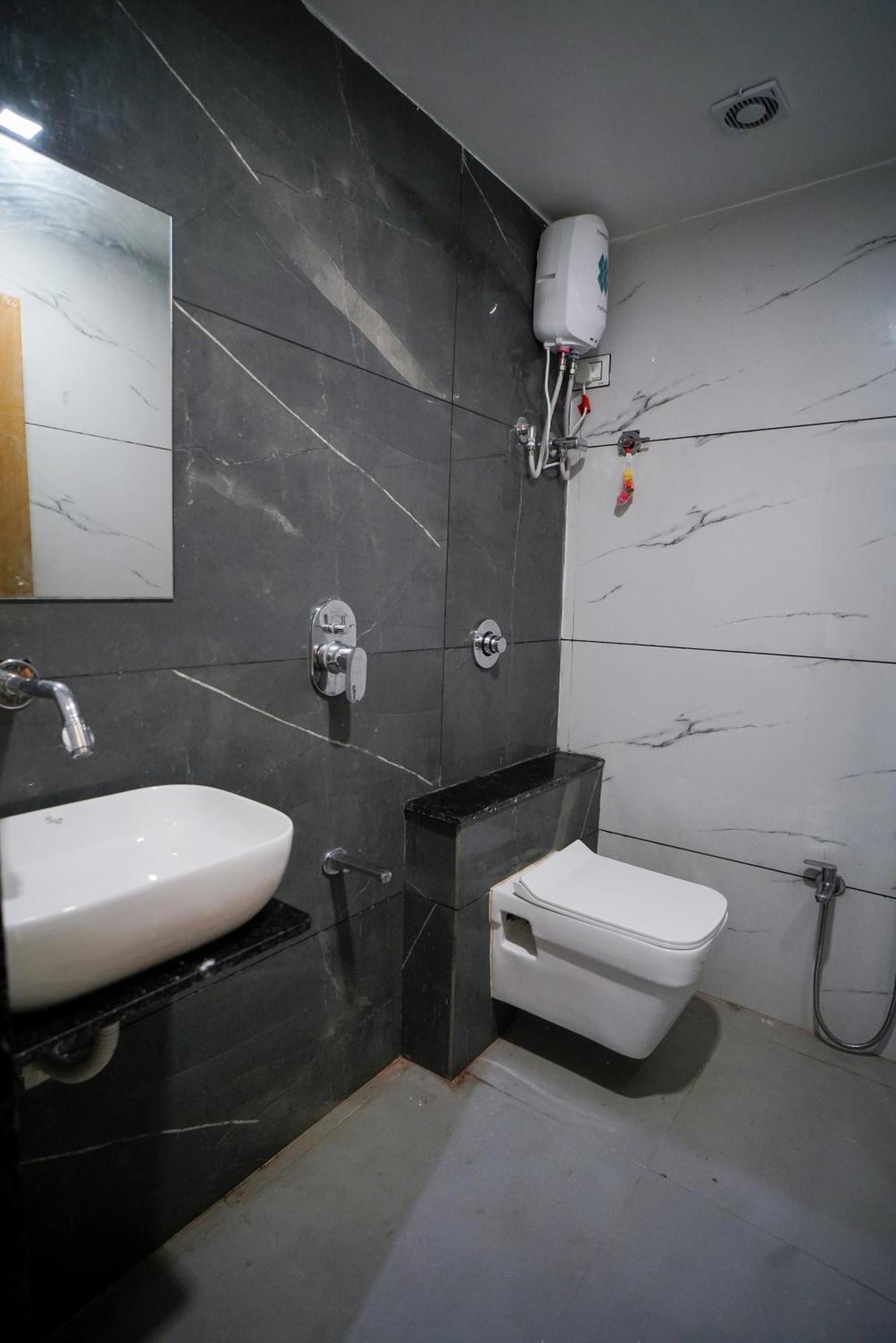 Hotel Suncity Ahmedabad Extérieur photo