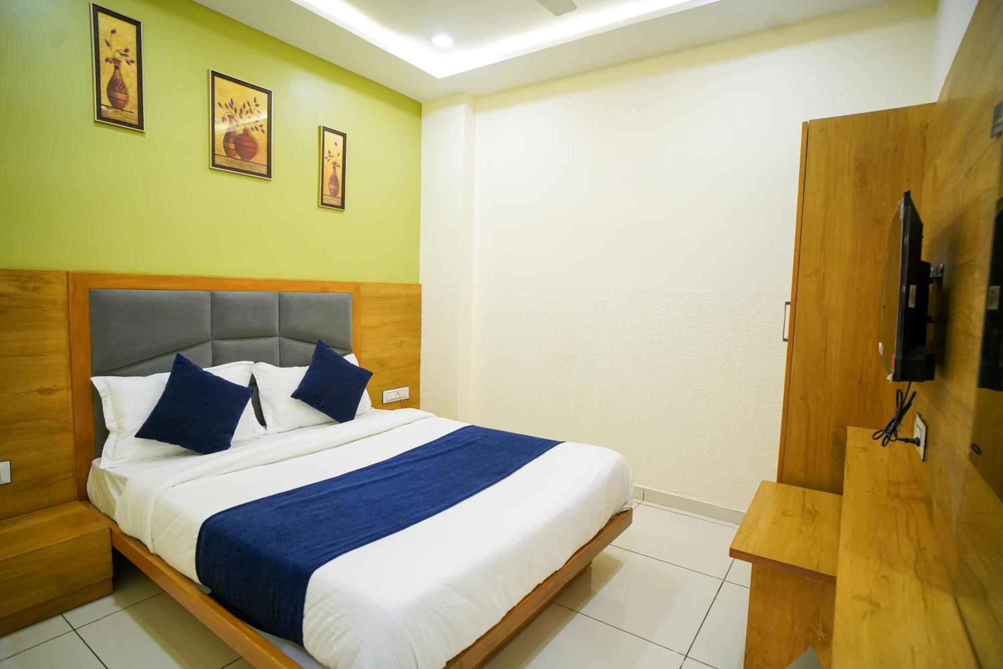 Hotel Suncity Ahmedabad Extérieur photo